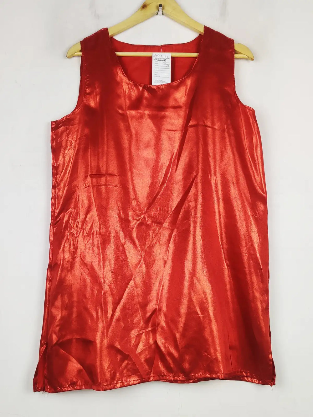 Buy online pre-used pre-loved 100% authentic & Original branded Unknown Brand (SWT-7112) available in Pakistan. Top international brands avilable.