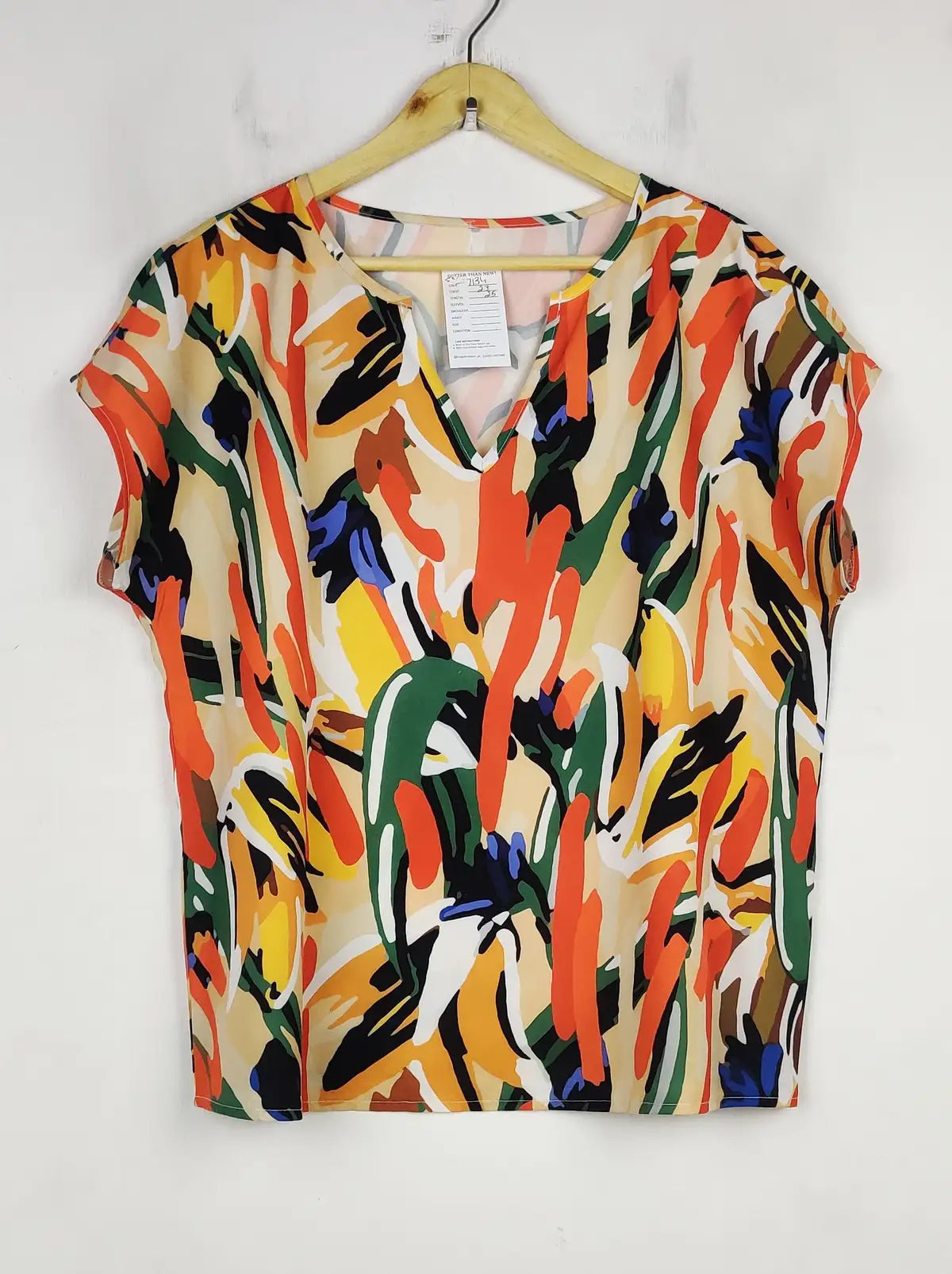 Buy online pre-used pre-loved 100% authentic & Original branded Unknown Brand (SWT-7134) available in Pakistan. Top international brands avilable.