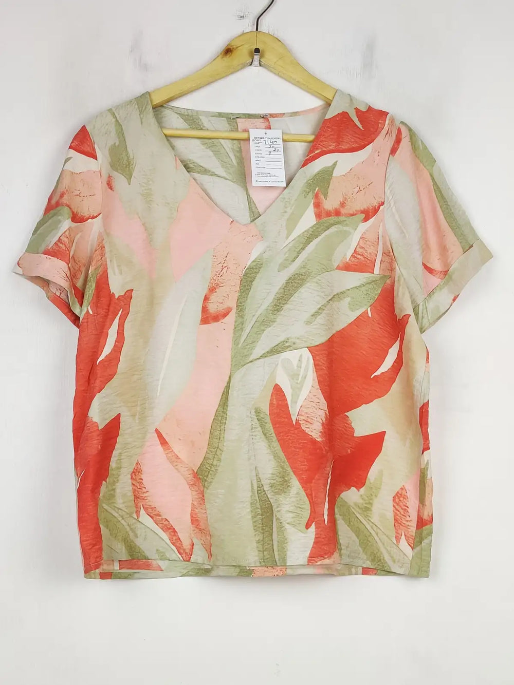 Buy online pre-used pre-loved 100% authentic & Original branded Unknown Brand (SWT-7140) available in Pakistan. Top international brands avilable.