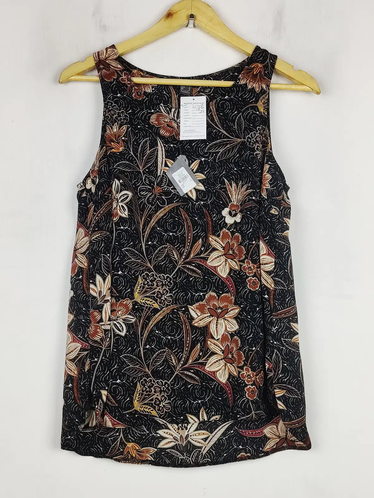 Buy online pre-used pre-loved 100% authentic & Original branded Primark (SWT-7148) available in Pakistan. Top international brands avilable.
