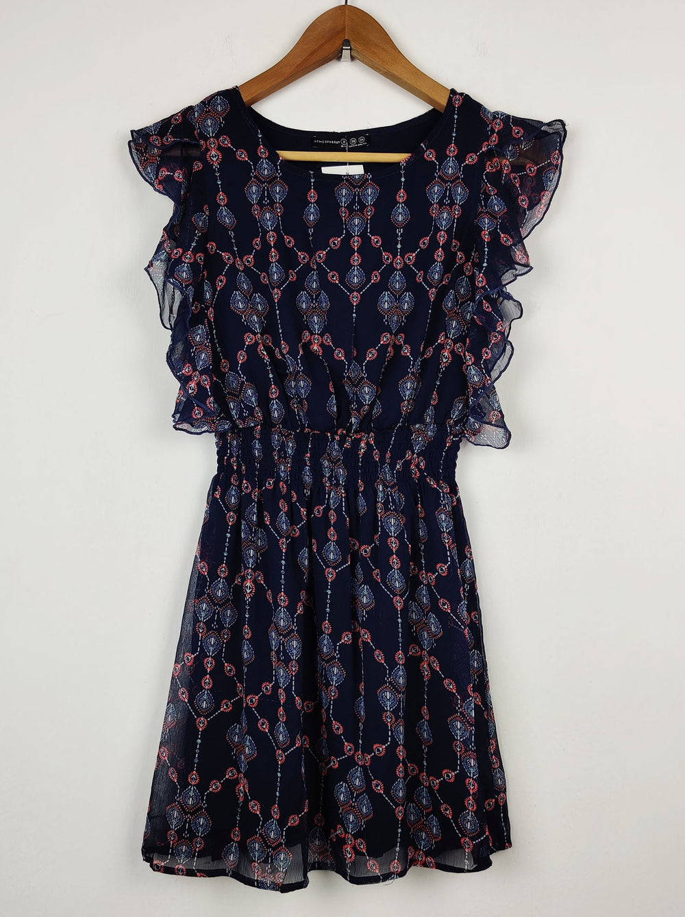 Buy online pre-used pre-loved 100% authentic & Original branded Atmosphere (SWT-714) available in Pakistan. Top international brands avilable.