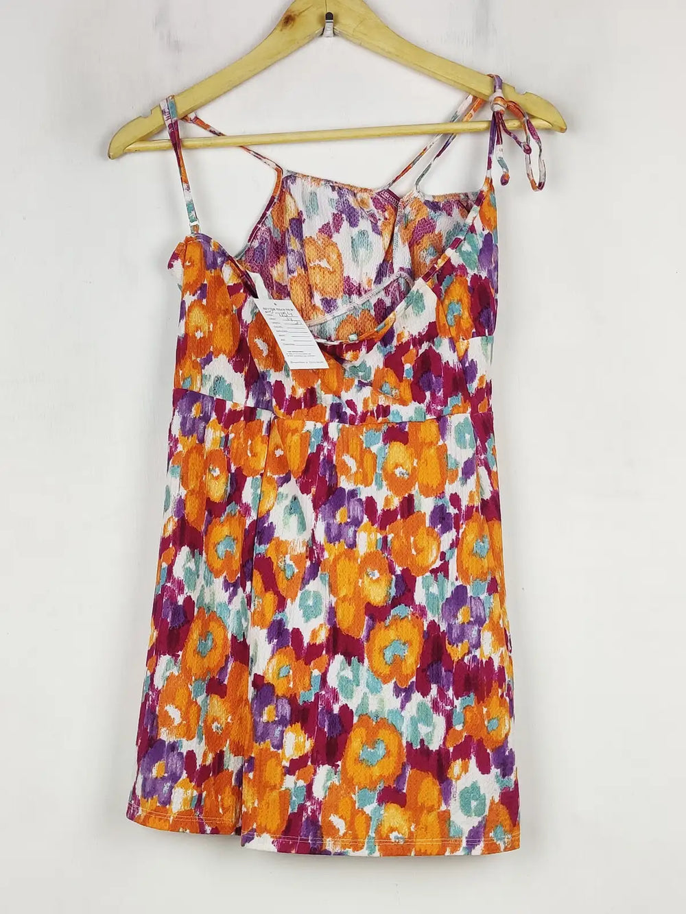 Buy online pre-used pre-loved 100% authentic & Original branded Primark (SWT-7154) available in Pakistan. Top international brands avilable.