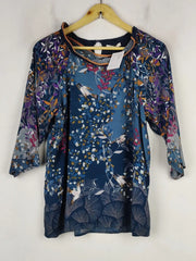 Buy online pre-used pre-loved 100% authentic & Original branded Unknown Brand (SWT-7178) available in Pakistan. Top international brands avilable.