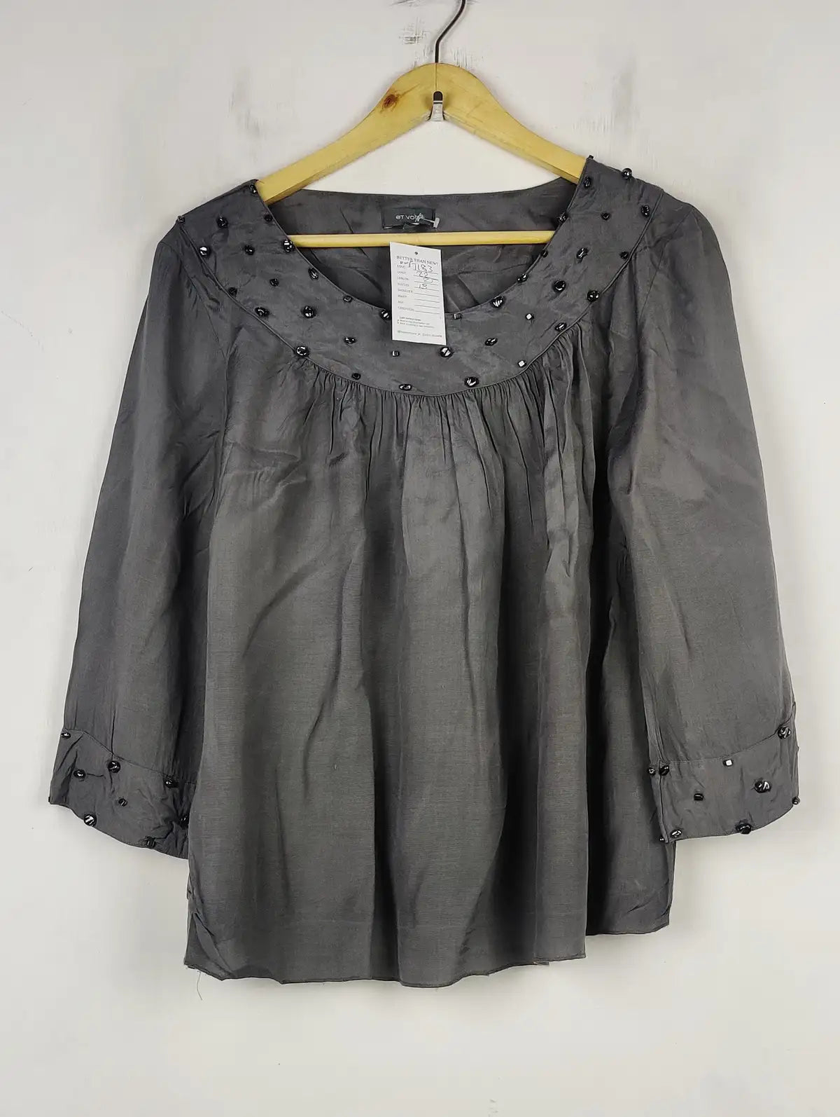 Buy online pre-used pre-loved 100% authentic & Original branded Et Vous (SWT-7183) available in Pakistan. Top international brands avilable.