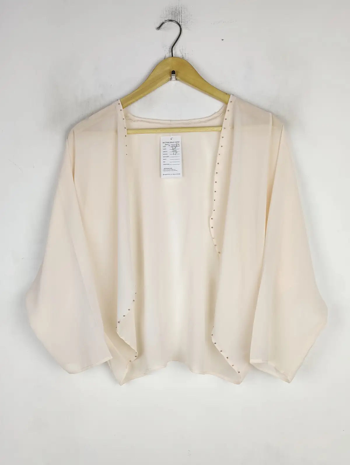 Buy online pre-used pre-loved 100% authentic & Original branded Unknown Brand (SWT-7284) available in Pakistan. Top international brands avilable.