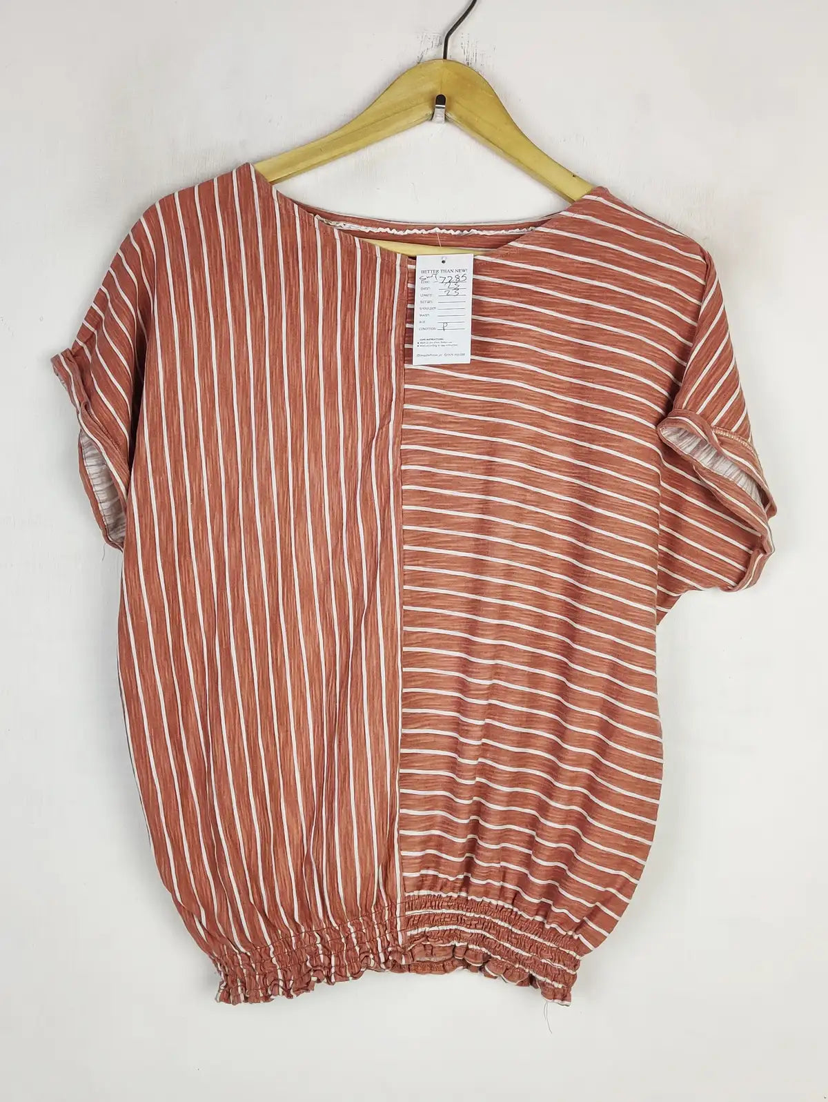 Buy online pre-used pre-loved 100% authentic & Original branded Unknown Brand (SWT-7285) available in Pakistan. Top international brands avilable.