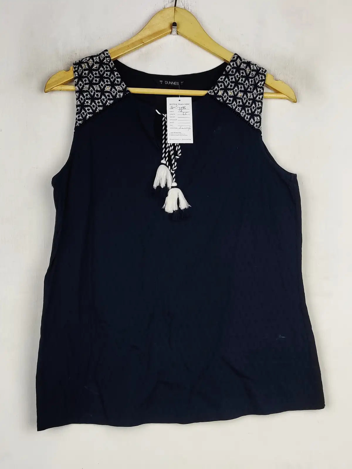 Buy online pre-used pre-loved 100% authentic & Original branded Dunnes Store (SWT-7298) available in Pakistan. Top international brands avilable.