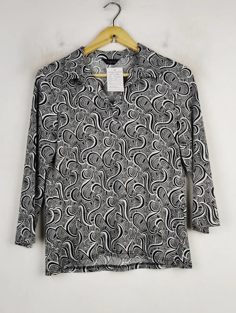 Buy online pre-used pre-loved 100% authentic & Original branded Florence Fred (SWT-7311) available in Pakistan. Top international brands avilable.
