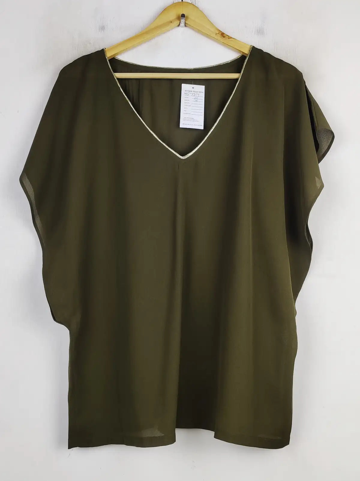 Buy online pre-used pre-loved 100% authentic & Original branded Unknown Brand (SWT-7314) available in Pakistan. Top international brands avilable.