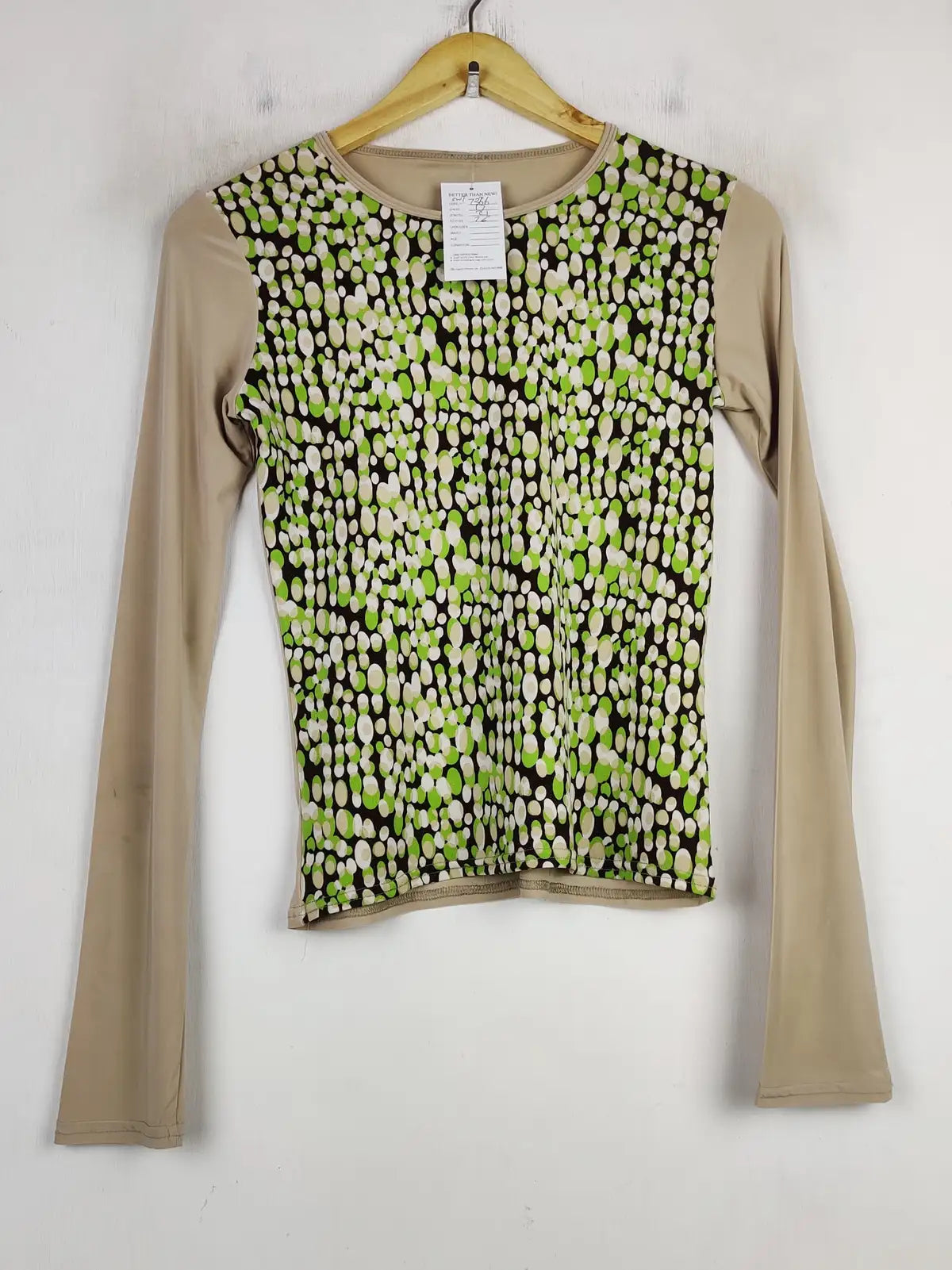 Buy online pre-used pre-loved 100% authentic & Original branded Unknown Brand (SWT-7336) available in Pakistan. Top international brands avilable.