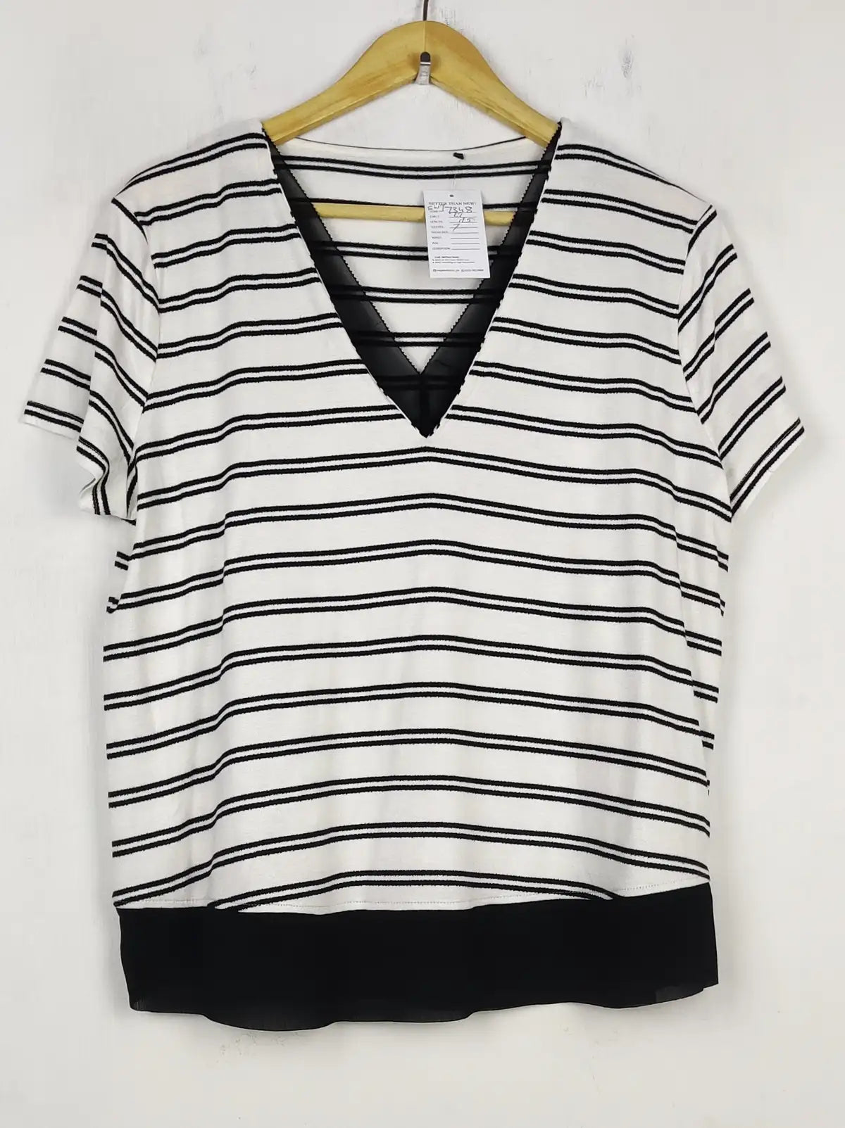Buy online pre-used pre-loved 100% authentic & Original branded Unknown Brand (SWT-7348) available in Pakistan. Top international brands avilable.