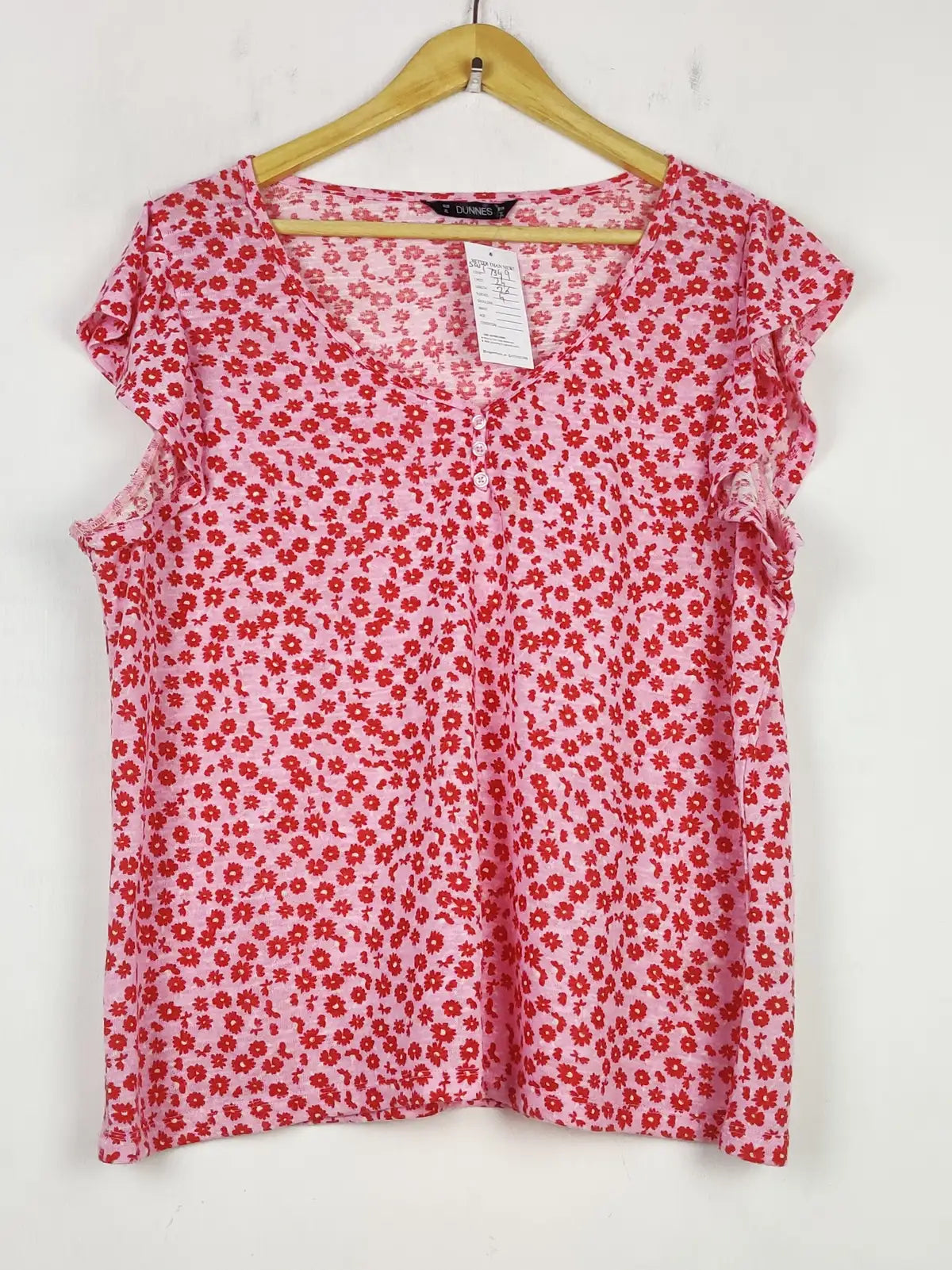 Buy online pre-used pre-loved 100% authentic & Original branded Dunnes Store (SWT-7349) available in Pakistan. Top international brands avilable.