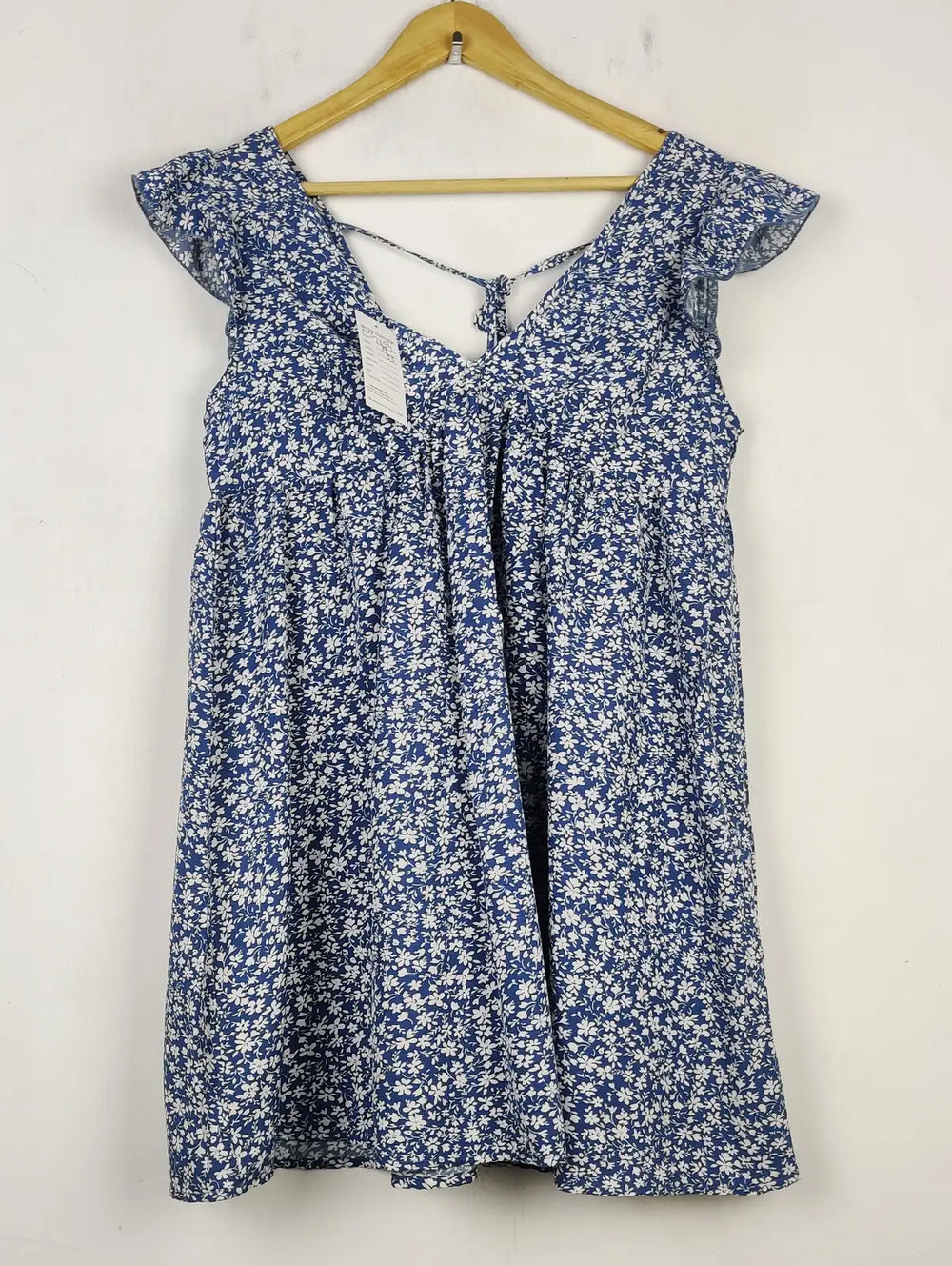 Buy online pre-used pre-loved 100% authentic & Original branded Unknown Brand (SWT-7354) available in Pakistan. Top international brands avilable.