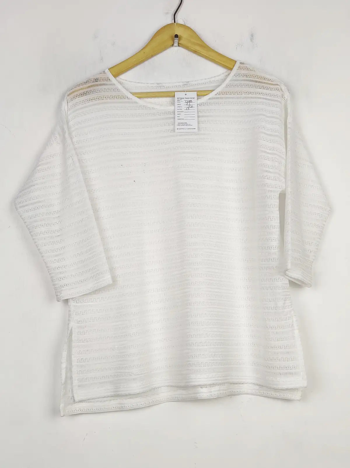 Buy online pre-used pre-loved 100% authentic & Original branded Unknown Brand (SWT-7388) available in Pakistan. Top international brands avilable.