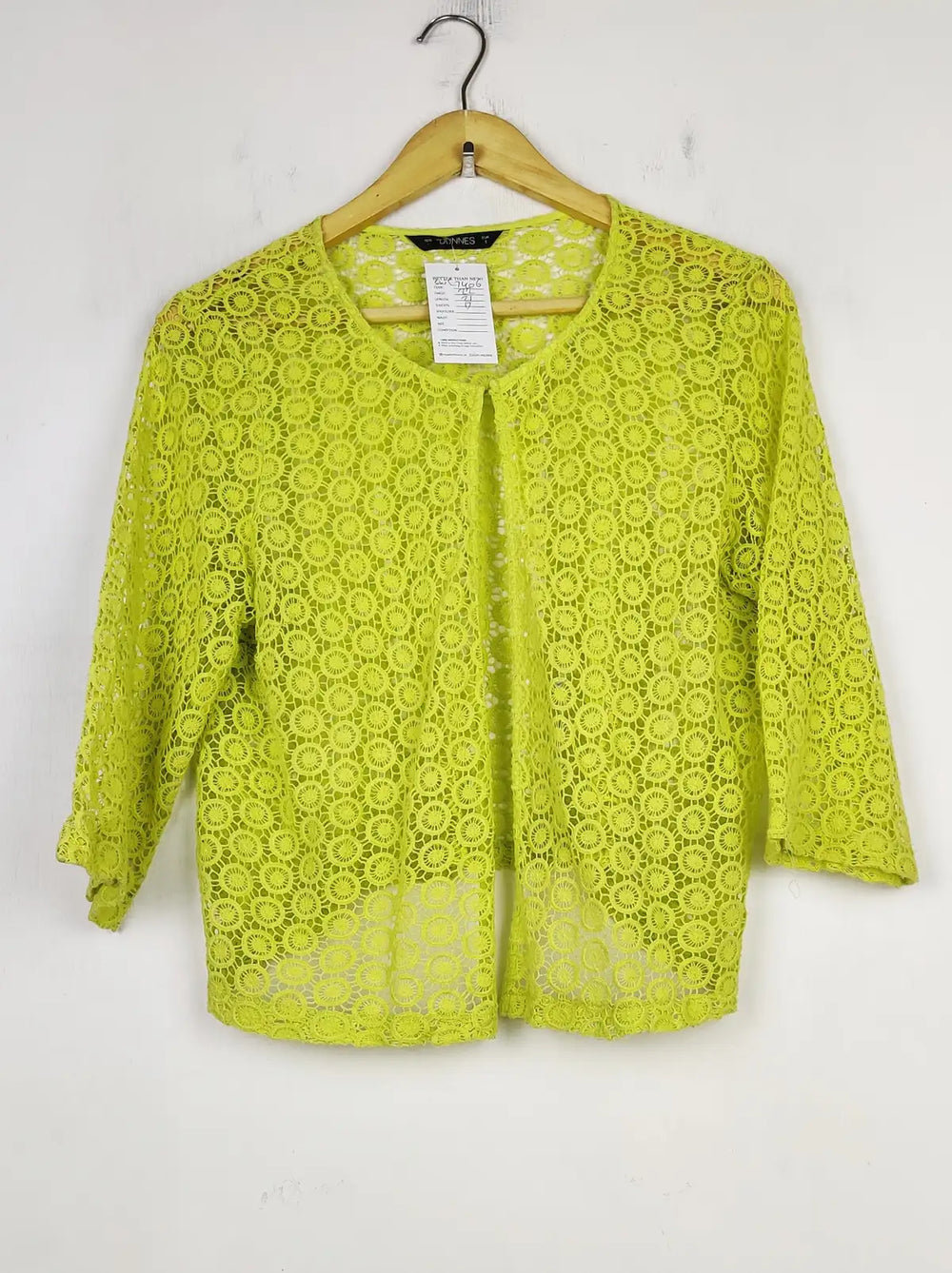 Buy online pre-used pre-loved 100% authentic & Original branded Dunnes Store (SWT-7406) available in Pakistan. Top international brands avilable.