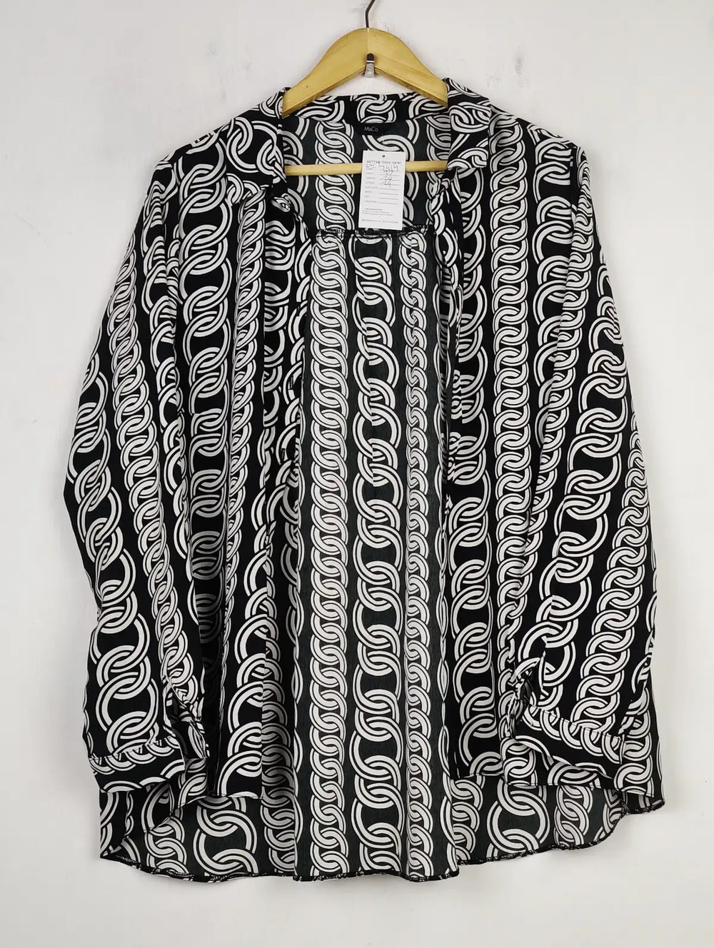 Buy online pre-used pre-loved 100% authentic & Original branded M&Co (SWT-7414) available in Pakistan. Top international brands avilable.