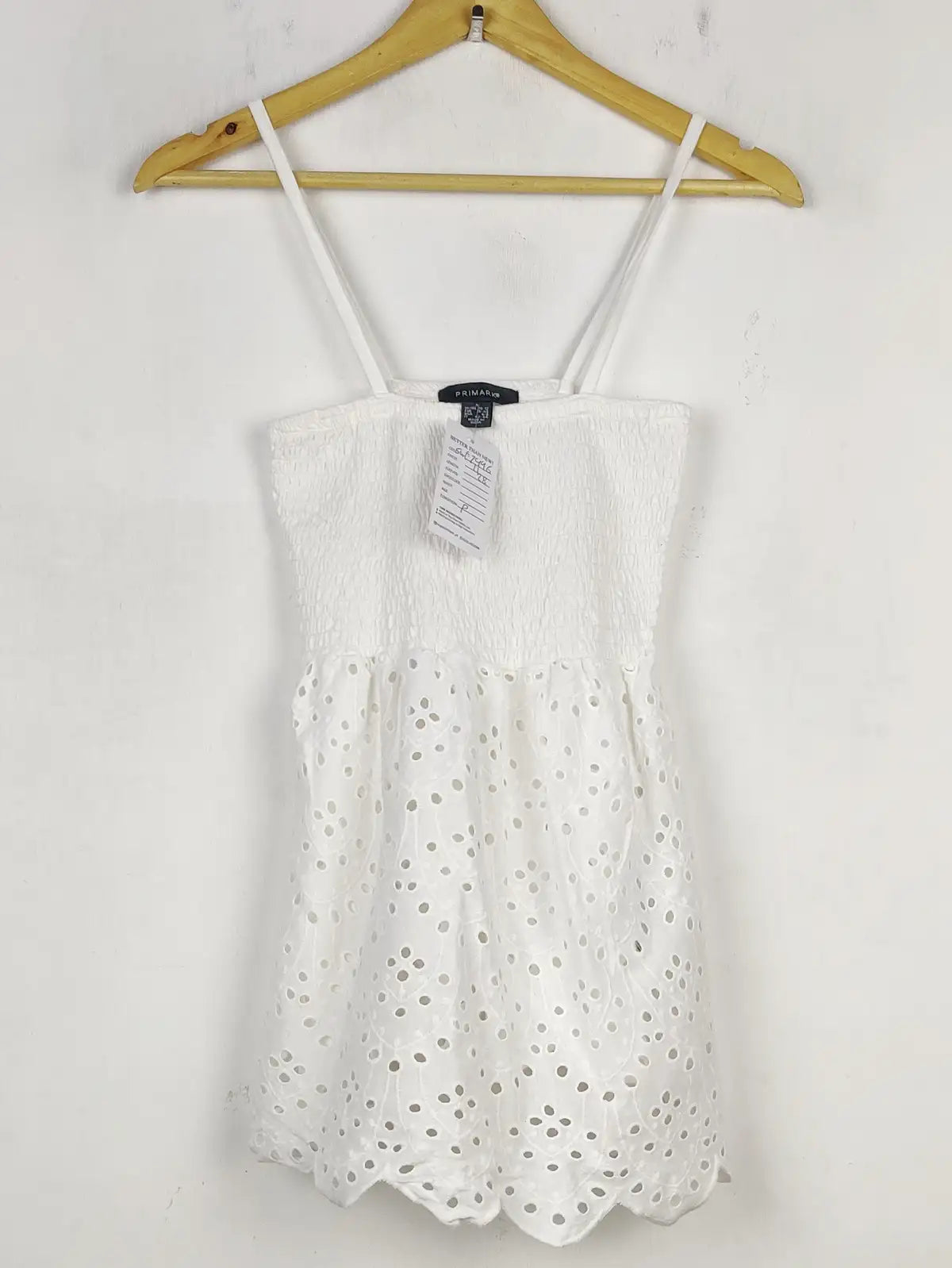 Buy online pre-used pre-loved 100% authentic & Original branded Primark (SWT-7446) available in Pakistan. Top international brands avilable.