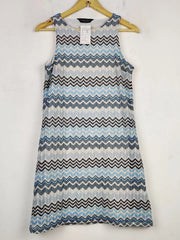 Buy online pre-used pre-loved 100% authentic & Original branded Dorothy Perkins (SWT-7453) available in Pakistan. Top international brands avilable.