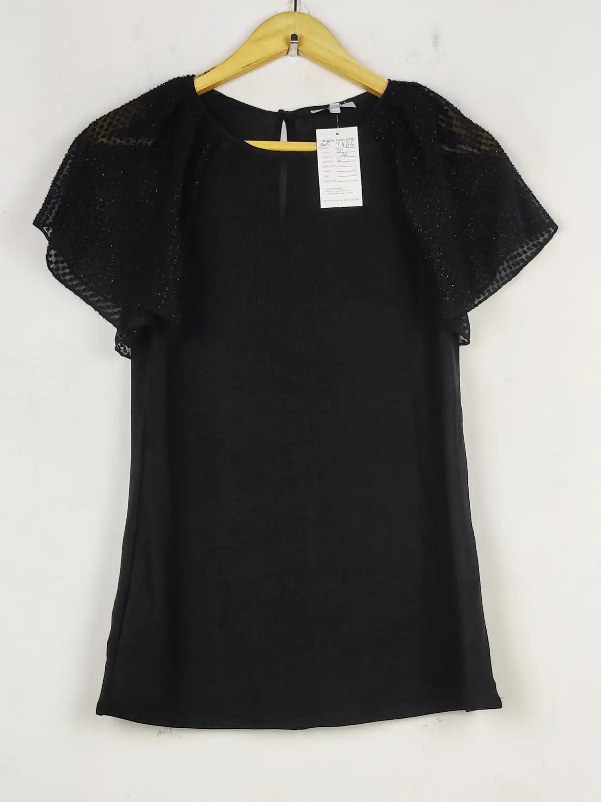 Buy online pre-used pre-loved 100% authentic & Original branded Reiss (SWT-7466) available in Pakistan. Top international brands avilable.