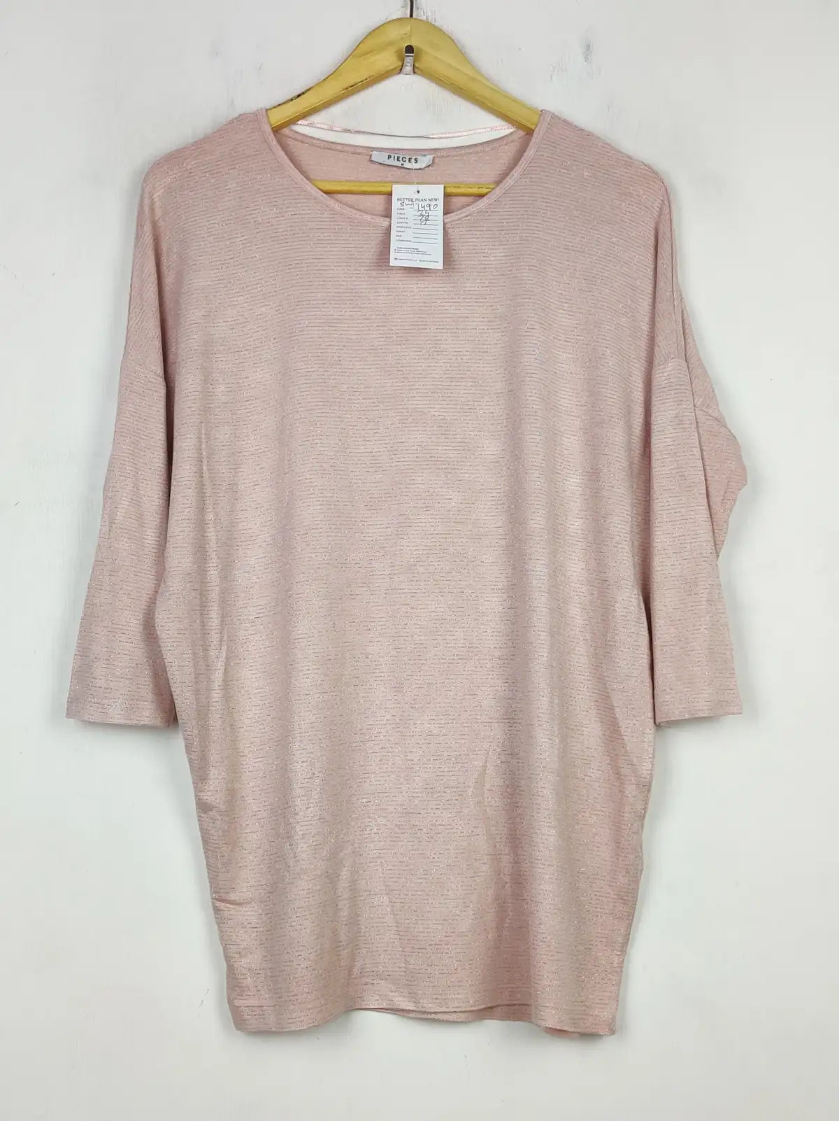 Buy online pre-used pre-loved 100% authentic & Original branded Pieces (SWT-7490) available in Pakistan. Top international brands avilable.