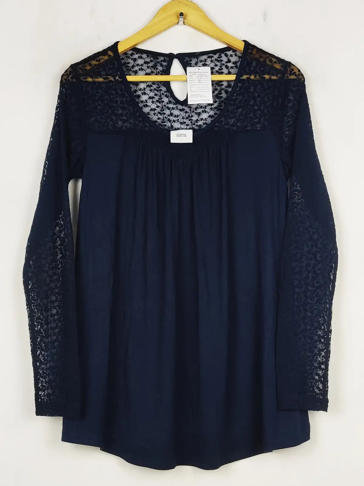 Buy online pre-used pre-loved 100% authentic & Original branded Mama (SWT-7514) available in Pakistan. Top international brands avilable.