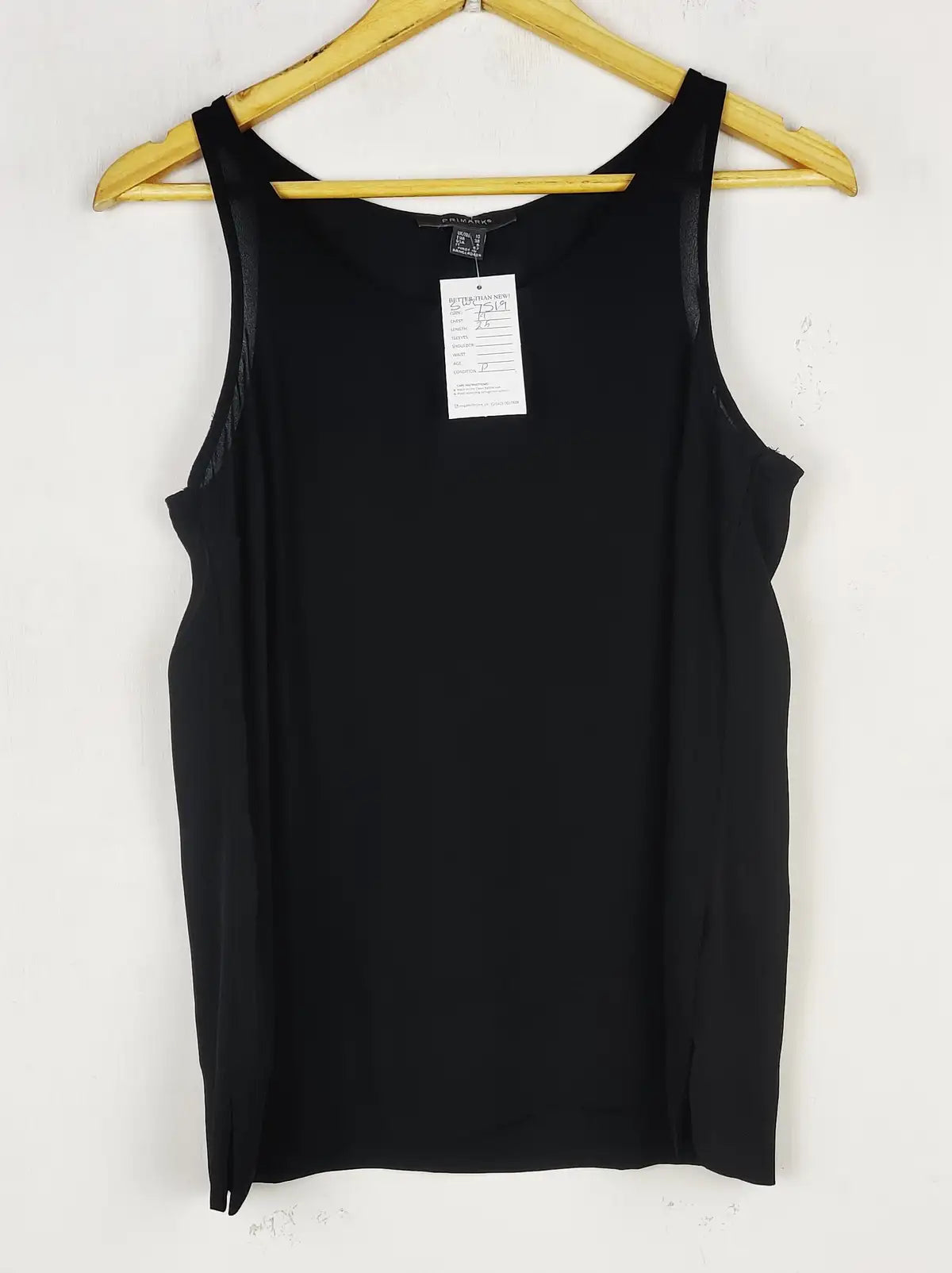 Buy online pre-used pre-loved 100% authentic & Original branded Primark (SWT-7519) available in Pakistan. Top international brands avilable.