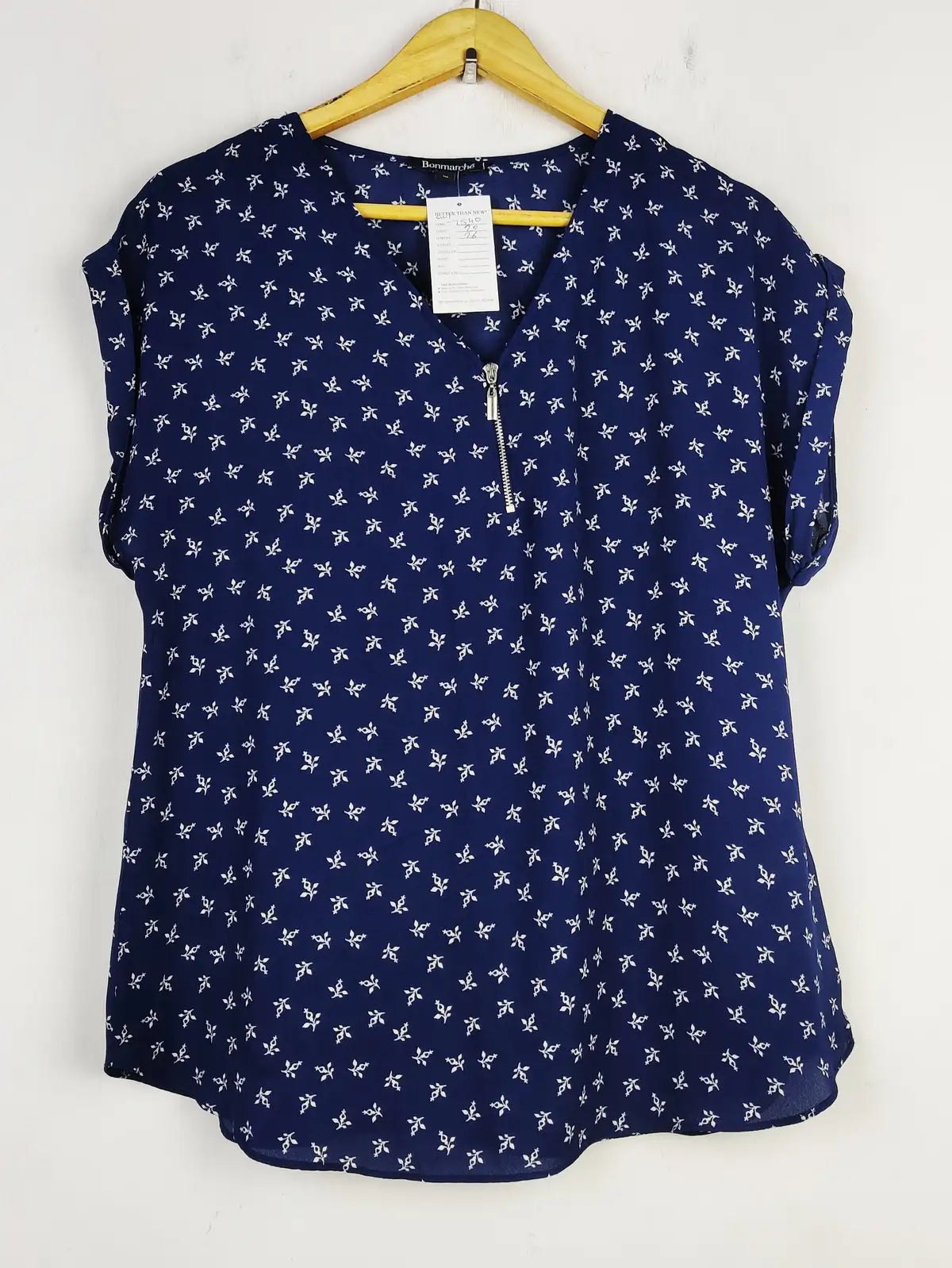 Buy online pre-used pre-loved 100% authentic & Original branded Bonmarche (SWT-7540) available in Pakistan. Top international brands avilable.
