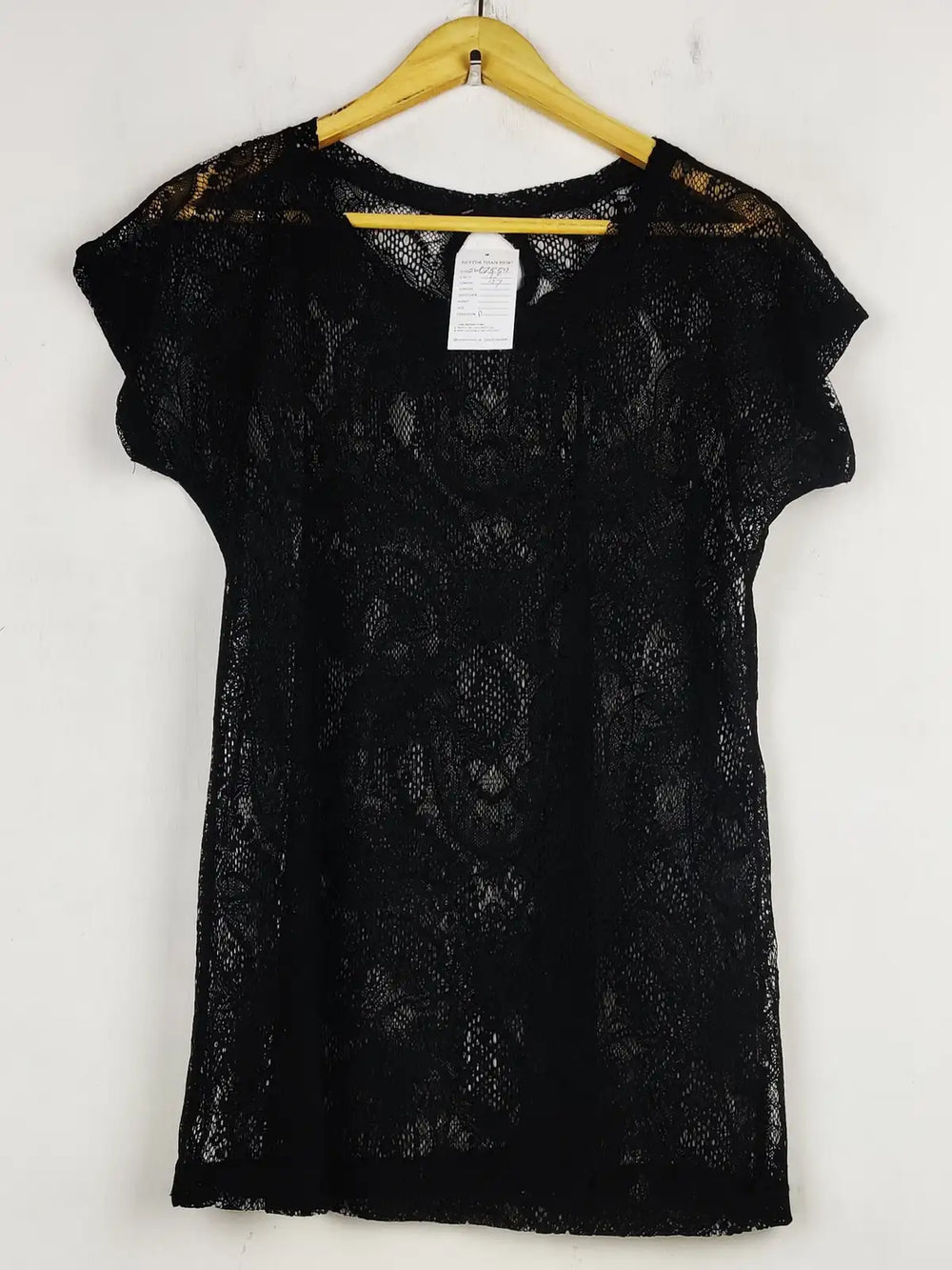 Buy online pre-used pre-loved 100% authentic & Original branded Unknown Brand (SWT-7559) available in Pakistan. Top international brands avilable.