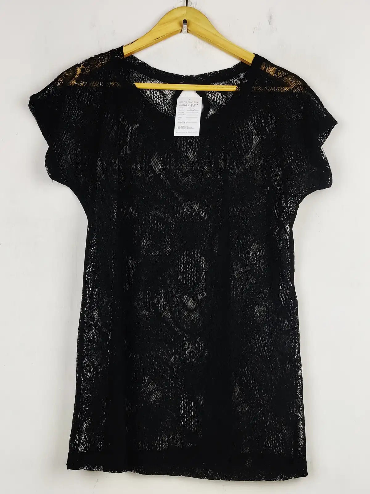 Buy online pre-used pre-loved 100% authentic & Original branded Unknown Brand (SWT-7559) available in Pakistan. Top international brands avilable.