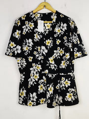 Buy online pre-used pre-loved 100% authentic & Original branded Tu (SWT-7566) available in Pakistan. Top international brands avilable.