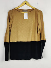 Buy online pre-used pre-loved 100% authentic & Original branded Paul Costelloe Living (SWT-7567) available in Pakistan. Top international brands avilable.
