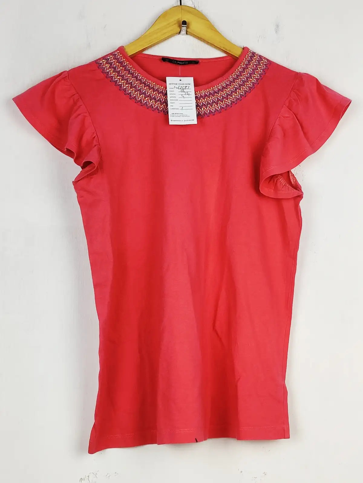 Buy online pre-used pre-loved 100% authentic & Original branded Dunnes Store (SWT-7583) available in Pakistan. Top international brands avilable.