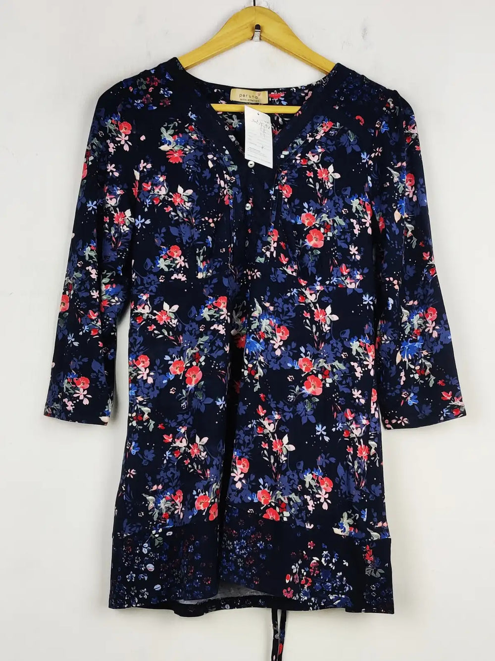 Buy online pre-used pre-loved 100% authentic & Original branded Per Una (SWT-7594) available in Pakistan. Top international brands avilable.