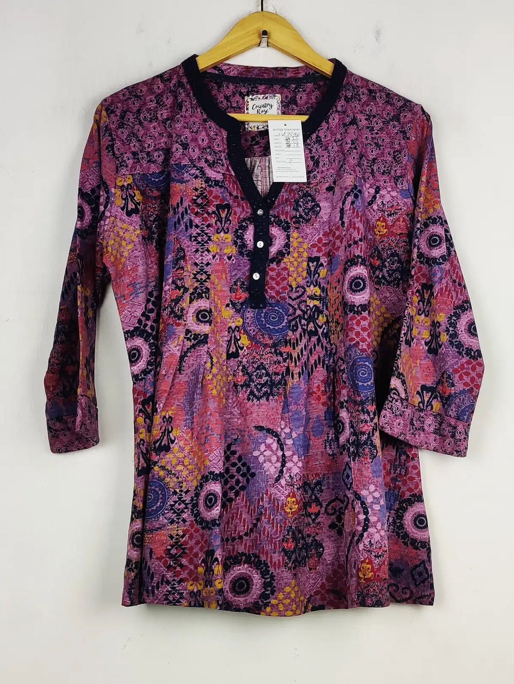 Buy online pre-used pre-loved 100% authentic & Original branded Country Rose (SWT-7596) available in Pakistan. Top international brands avilable.