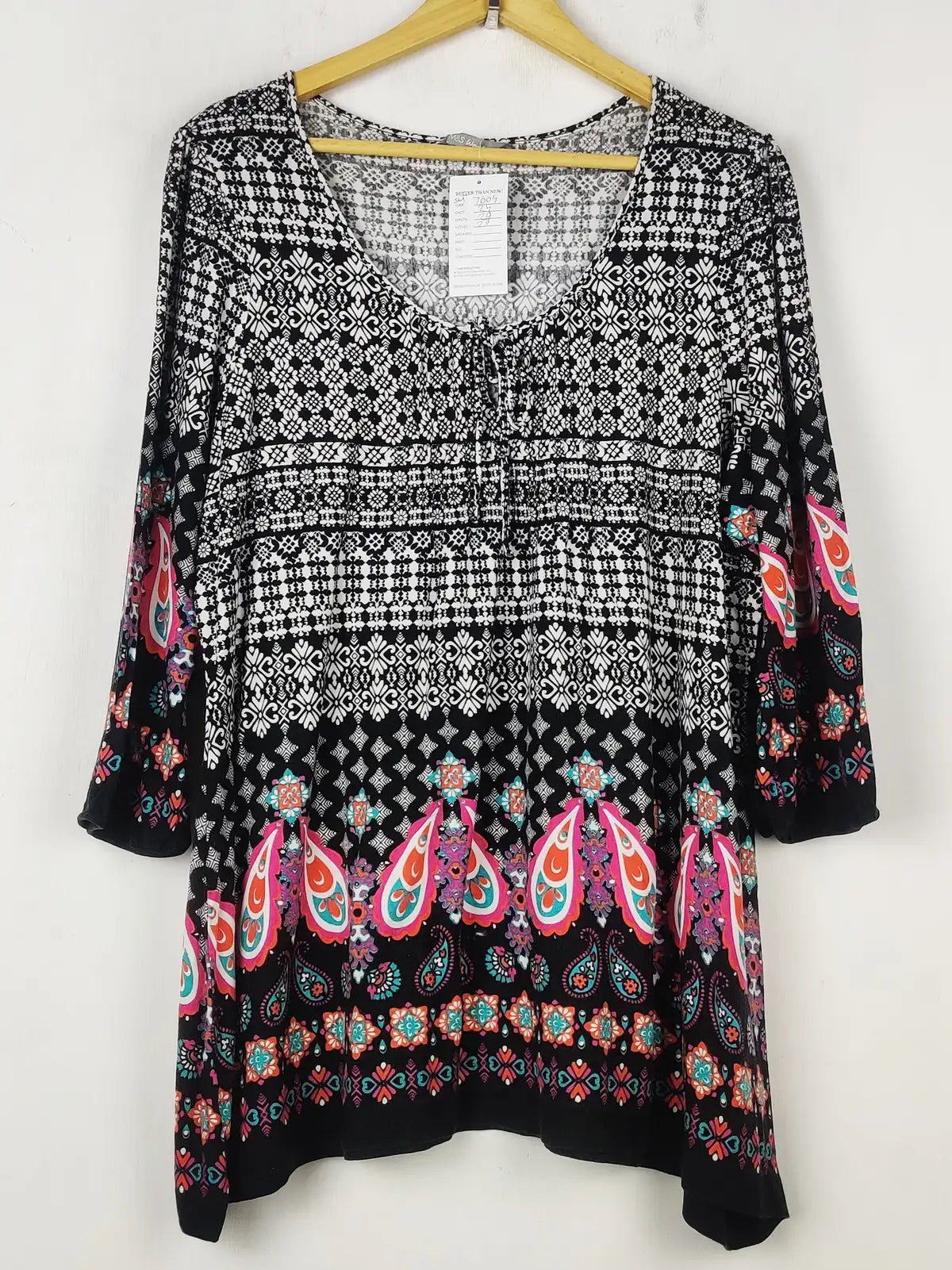 Buy online pre-used pre-loved 100% authentic & Original branded Marks & Spencer (SWT-7604) available in Pakistan. Top international brands avilable.