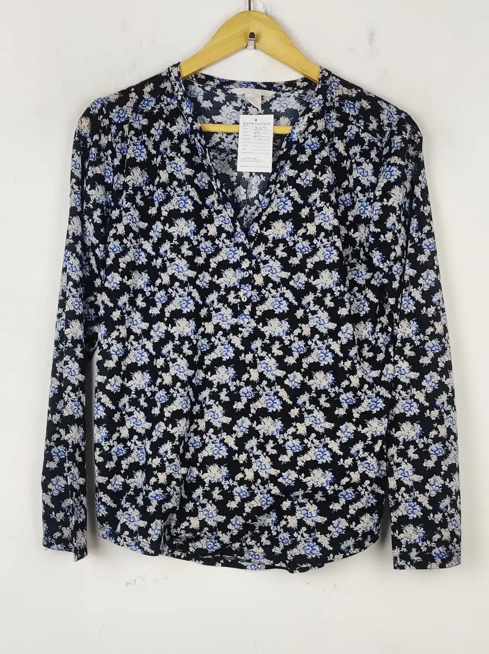 Buy online pre-used pre-loved 100% authentic & Original branded H&M (SWT-7619) available in Pakistan. Top international brands avilable.