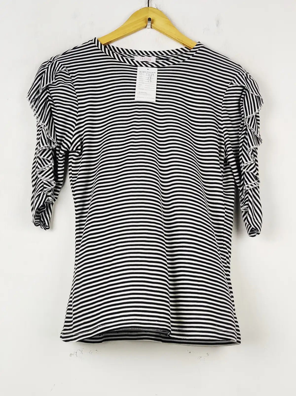 Buy online pre-used pre-loved 100% authentic & Original branded Savida (SWT-7639) available in Pakistan. Top international brands avilable.