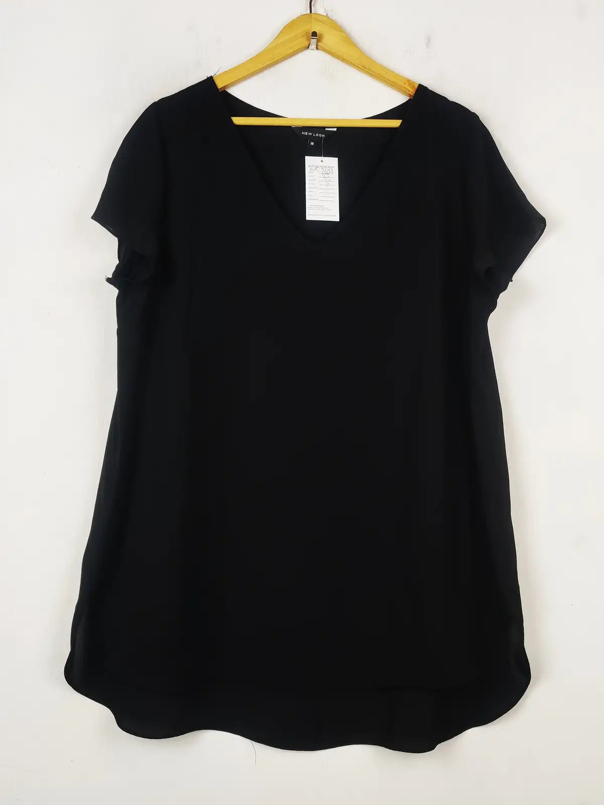 Buy online pre-used pre-loved 100% authentic & Original branded New Look (SWT-7653) available in Pakistan. Top international brands avilable.