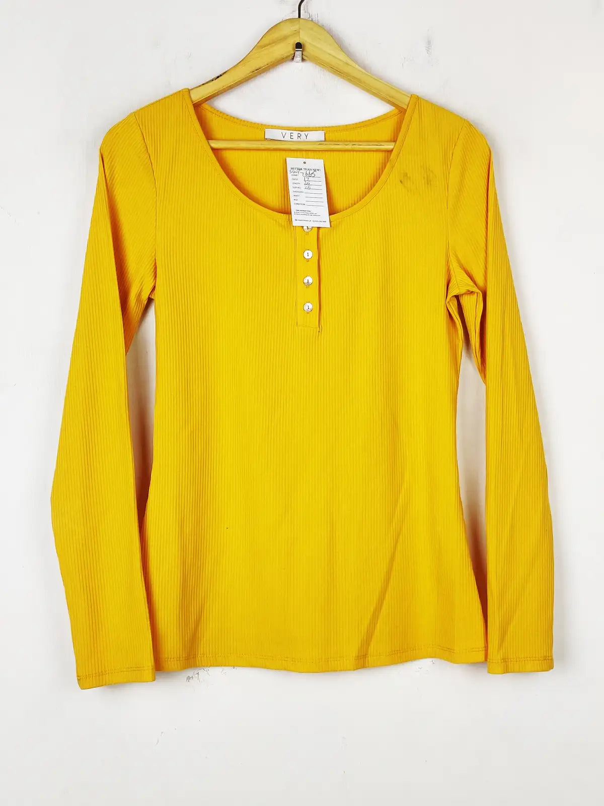 Buy online pre-used pre-loved 100% authentic & Original branded Very (SWT-7665) available in Pakistan. Top international brands avilable.