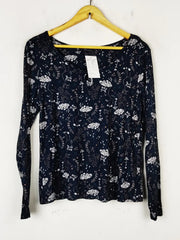 Buy online pre-used pre-loved 100% authentic & Original branded Marks & Spencer (SWT-7668) available in Pakistan. Top international brands avilable.