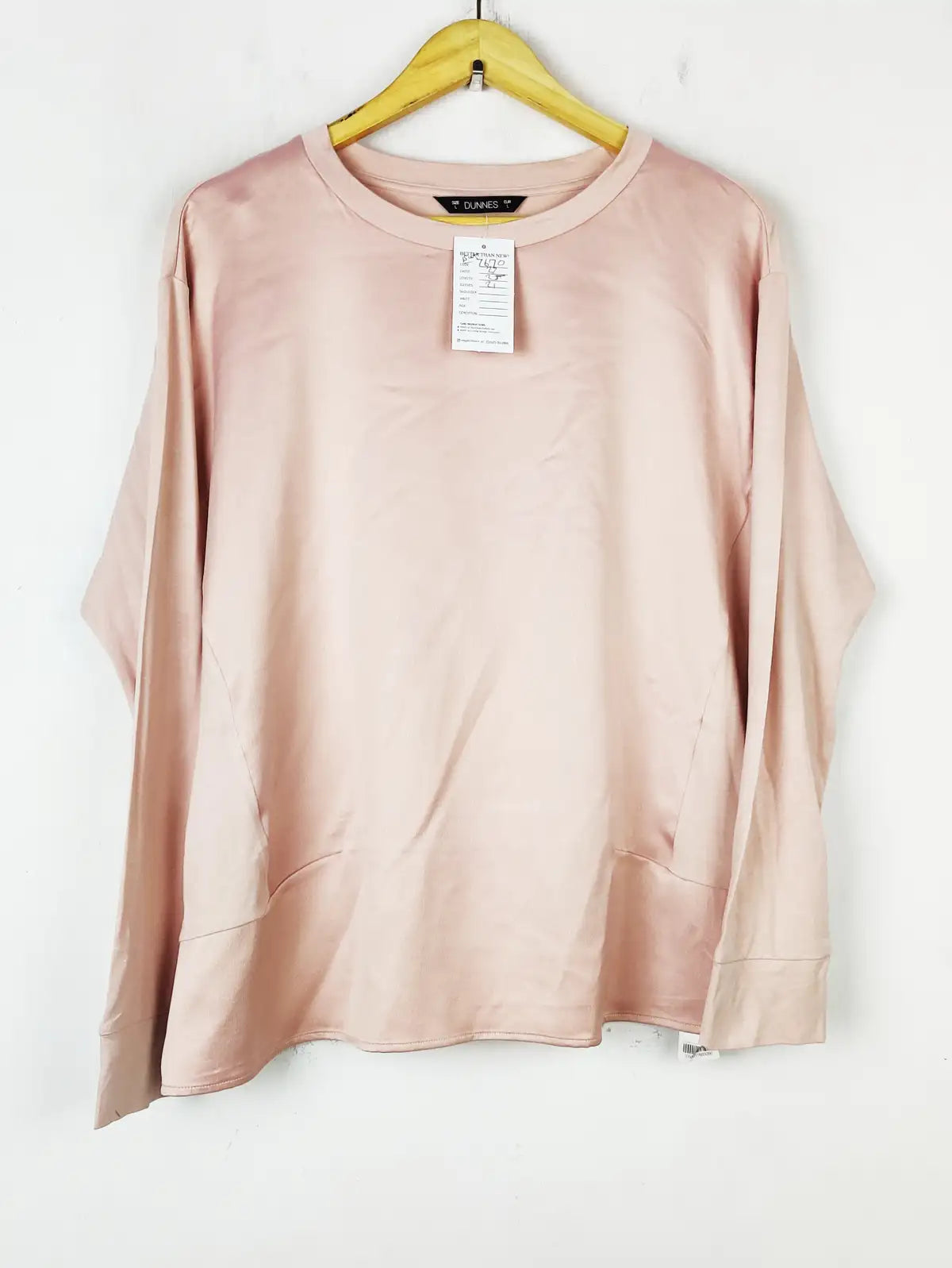 Buy online pre-used pre-loved 100% authentic & Original branded Dunnes Store (SWT-7670) available in Pakistan. Top international brands avilable.