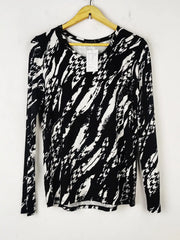 Buy online pre-used pre-loved 100% authentic & Original branded Betty Barclay (SWT-7687) available in Pakistan. Top international brands avilable.