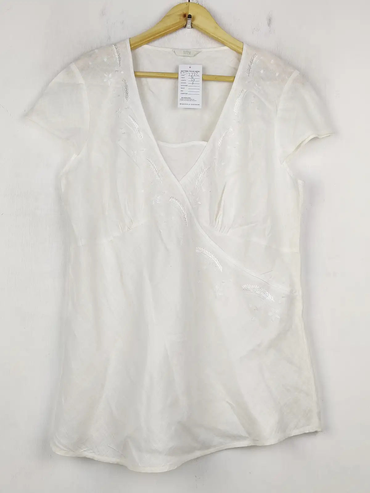 Buy online pre-used pre-loved 100% authentic & Original branded Marks & Spencer (SWT-7722) available in Pakistan. Top international brands avilable.