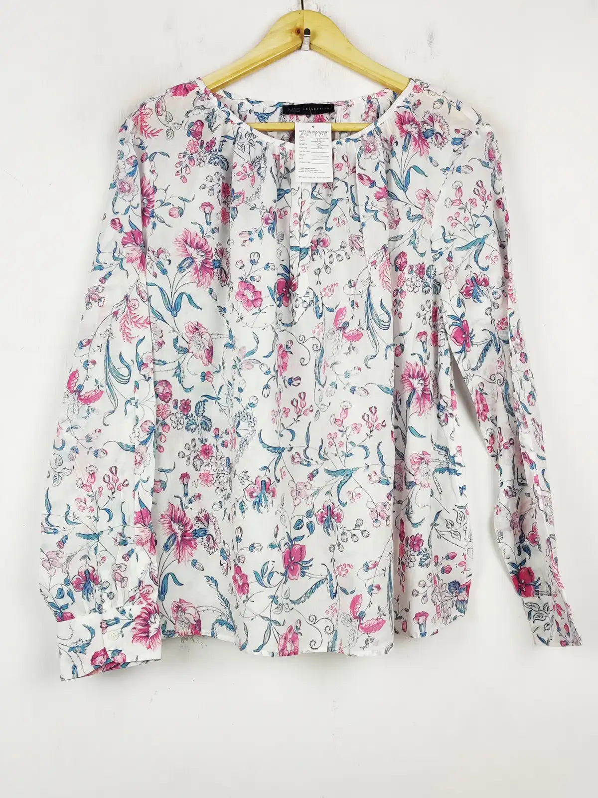Buy online pre-used pre-loved 100% authentic & Original branded Marks & Spencer (SWT-7741) available in Pakistan. Top international brands avilable.
