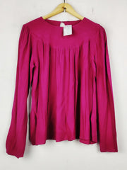 Buy online pre-used pre-loved 100% authentic & Original branded Unknown Brand (SWT-7755) available in Pakistan. Top international brands avilable.