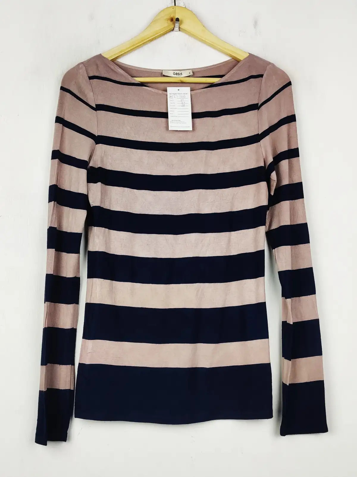 Buy online pre-used pre-loved 100% authentic & Original branded Oasis (SWT-7766) available in Pakistan. Top international brands avilable.