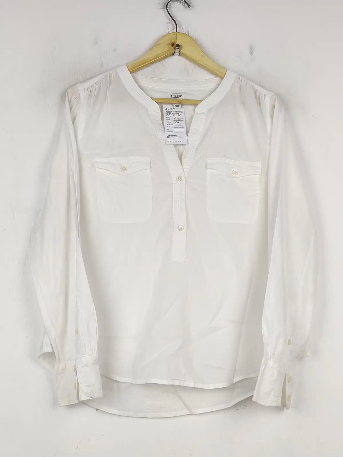 Buy online pre-used pre-loved 100% authentic & Original branded Jcrew (SWT-7781) available in Pakistan. Top international brands avilable.