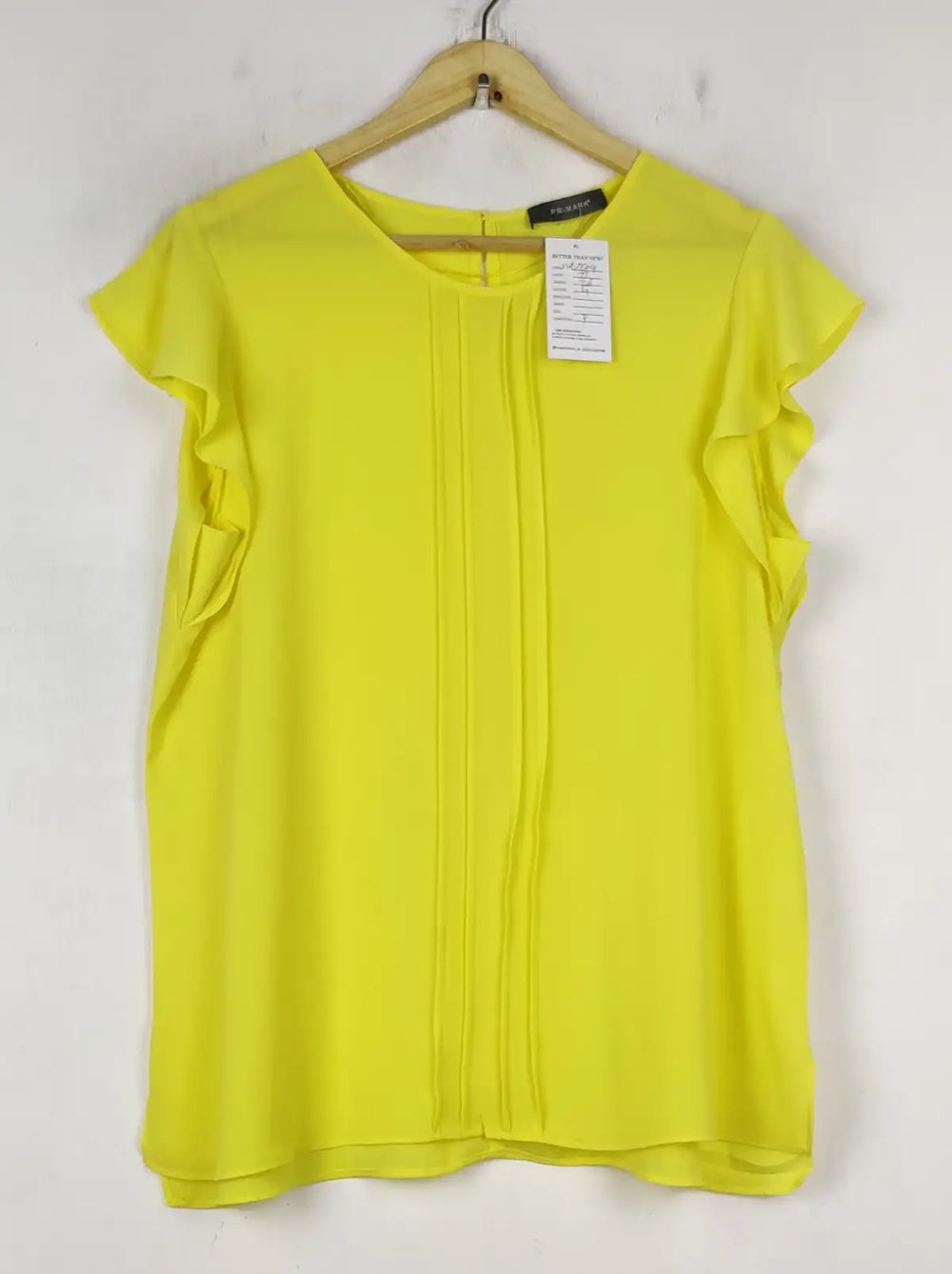 Buy online pre-used pre-loved 100% authentic & Original branded Primark (SWT-7804) available in Pakistan. Top international brands avilable.