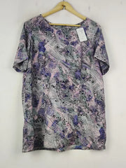 Buy online pre-used pre-loved 100% authentic & Original branded Unknown Brand (SWT-7806) available in Pakistan. Top international brands avilable.