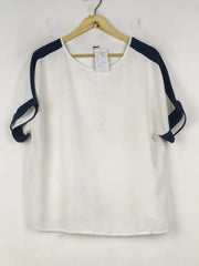 Buy online pre-used pre-loved 100% authentic & Original branded Unknown Brand (SWT-7819) available in Pakistan. Top international brands avilable.